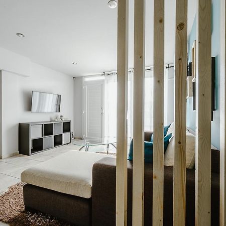 Le Petit Jardin Apartment Волос Екстериор снимка