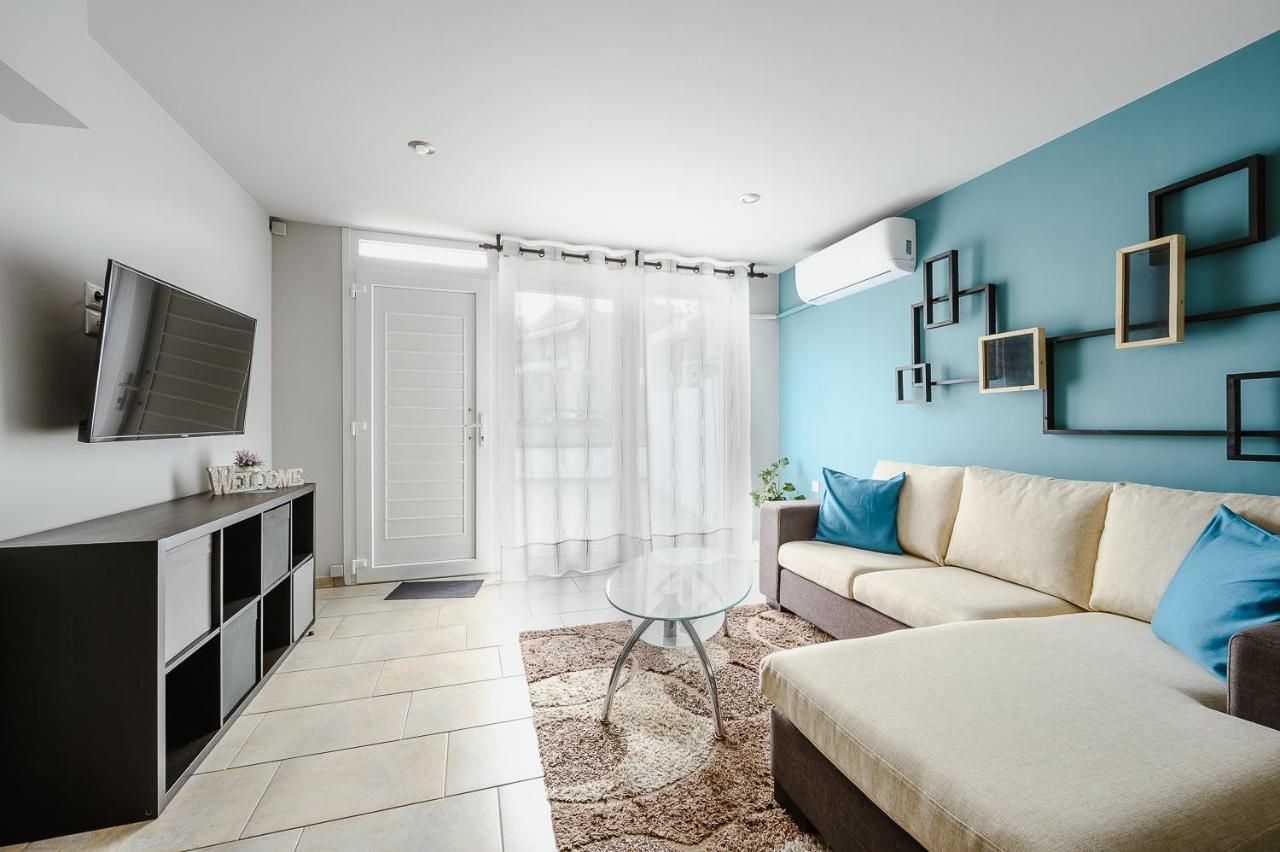 Le Petit Jardin Apartment Волос Екстериор снимка