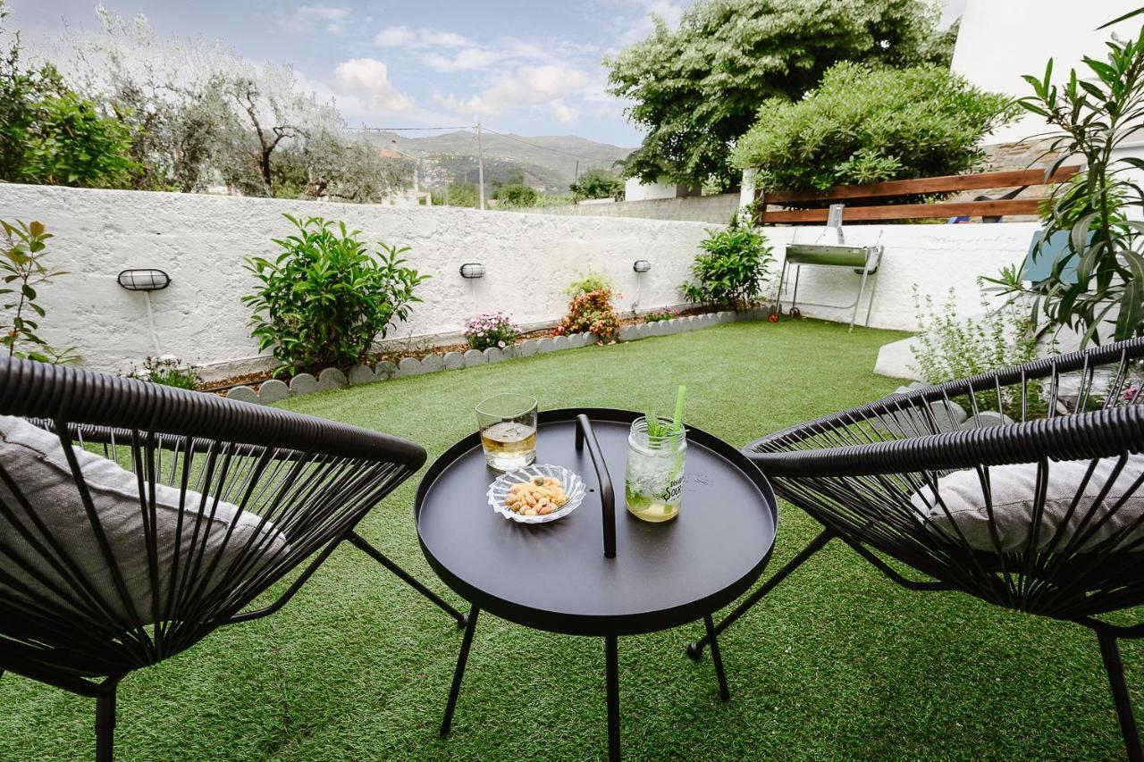 Le Petit Jardin Apartment Волос Екстериор снимка